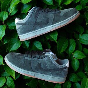 Nike SB Dunk Low Pro B Shoes / Sequoia Green (BRAND NEW)